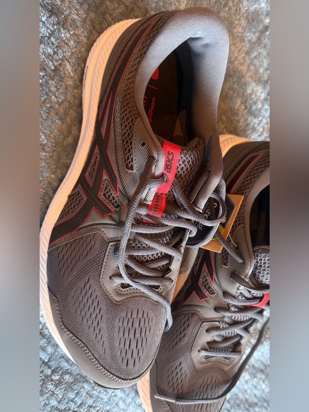 BRAND NEW: ASICS Ortholite Sneakers
Mens Size 12
So comfortable, got 2 pairs!!! - Picture 5 of 6